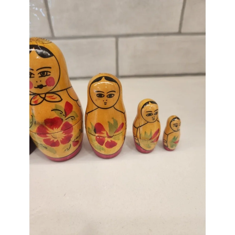 Vintage USSR Russian wooden nesting Doll 5 dolls set.‎